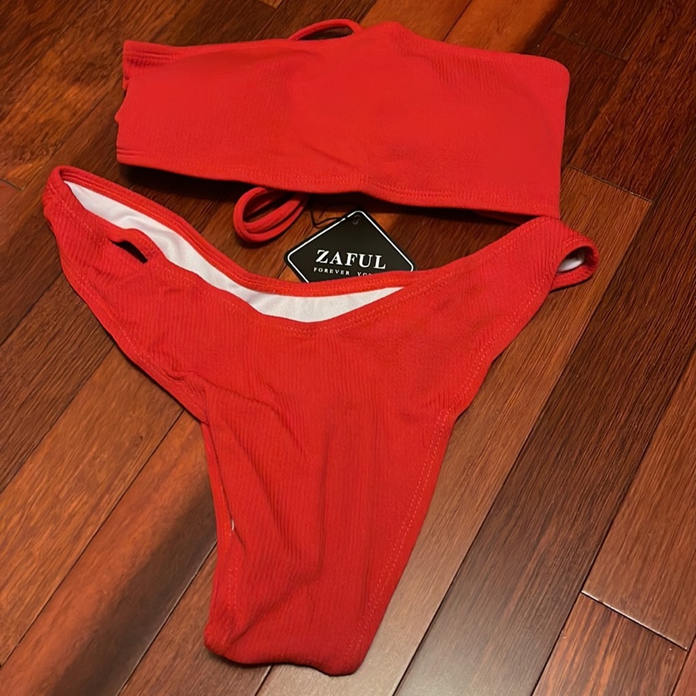 Red- Strapless Bandeau Bikini Set - Picture 2 of 7